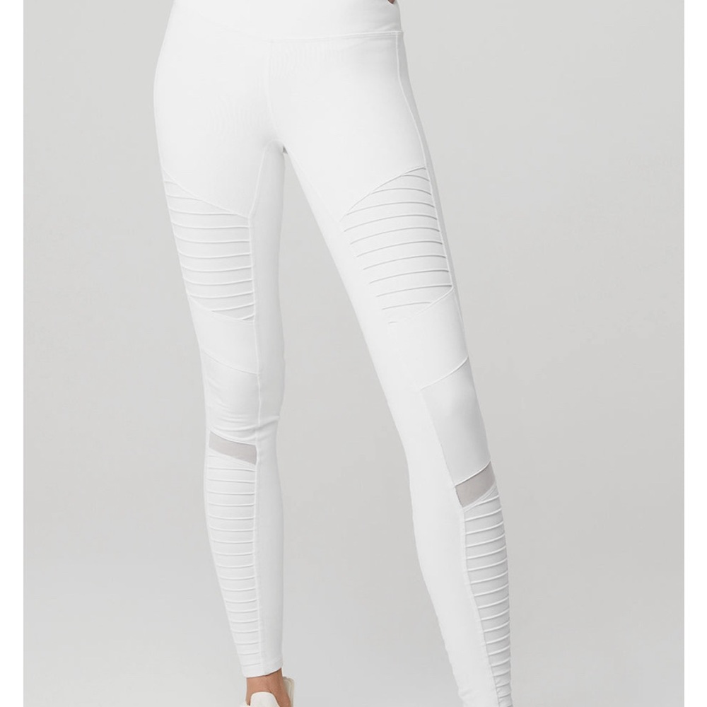 ALO yoga motto leggings Size M White LIKE NEW